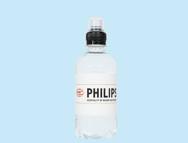 Kleine flesjes bronwater