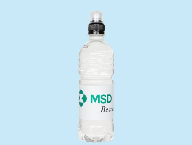 Waterflesjes met eigen label